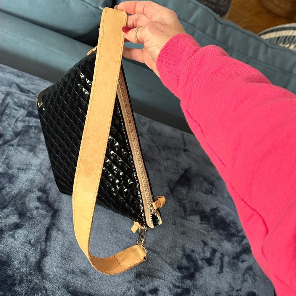Consuela Jax bucket bag - Picture 5 of 11